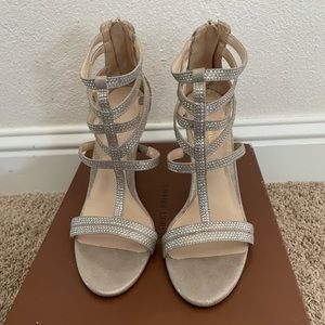 Audrey Brooke Gold heels size 9.5